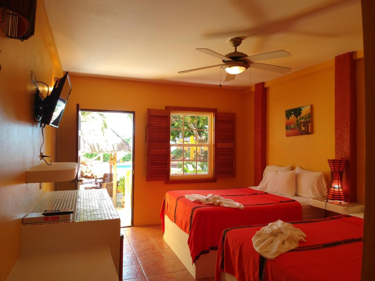 Seaside Cabanas Hotel Caye Corker Luaran gambar